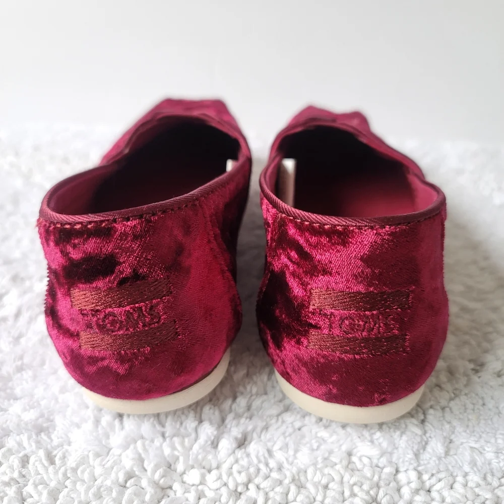 TOMS Women cherry Red Velvet Alpargata Slip on - Picture 3 of 6